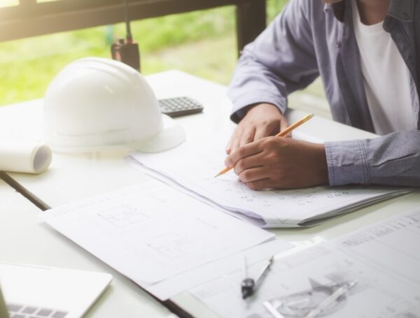 Tecnologia na construção: como ela transforma a experiência do franqueado